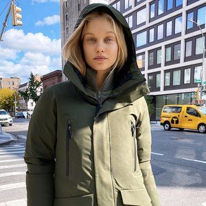 NWT Aritzia Tna Oslo Parka - Black - Small